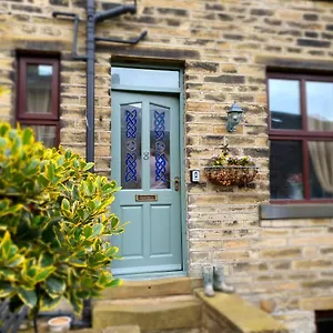 bronte-railway-cottage-at-haworth.yorkshirehotels.net/