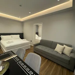 Neli Apartment